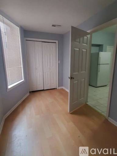 Main picture of 3418 W Armitage Ave