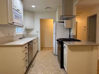 Main picture of 204 Zola Ave