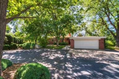 Main picture of 1722 Crestridge Dr
