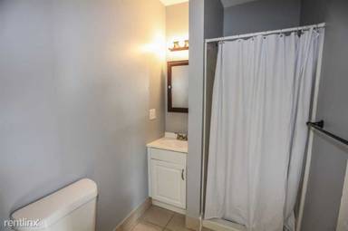 Main picture of 475 Rimmon St