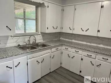 Main picture of 1015 Shirley Ln