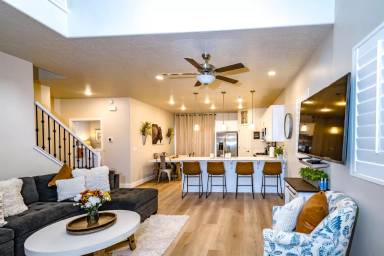 Main picture of 485 N 550 W