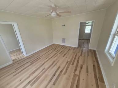 Main picture of 606 Willow St