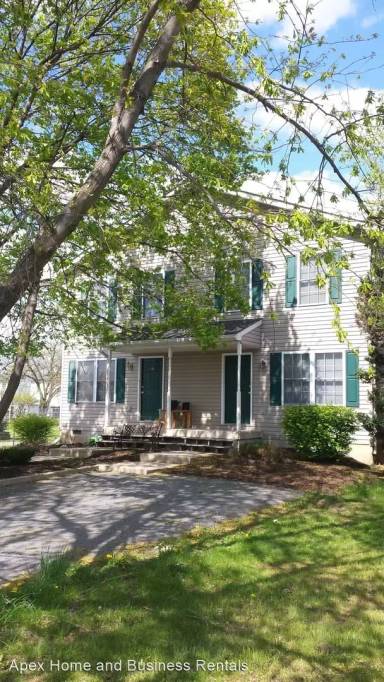 Main picture of 70 Trimble Ave