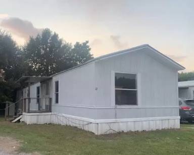 Main picture of 900 Stewart St