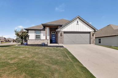 Main picture of 204 Nolan River Run