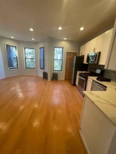 Main picture of 19 Stephens Ct