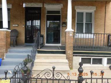 Main picture of 445 N 53rd St