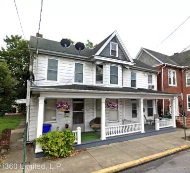 Main picture of 238 E King St