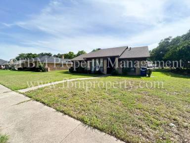 Main picture of 2006 Pleasant Dr