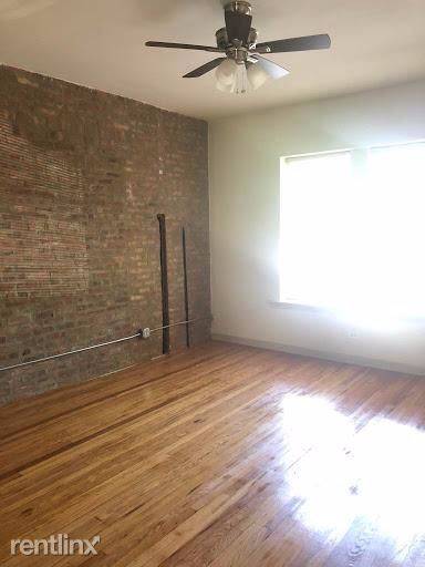 Main picture of 1463 E 68th St