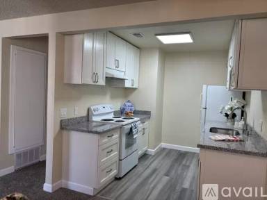 Main picture of 2355 Fairfield Ave