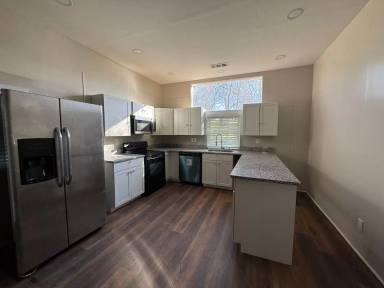 Main picture of 120 Wilkes St