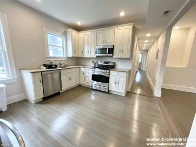 Main picture of 201 E Cottage St