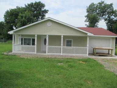 Main picture of 133 N Old Highway 64
