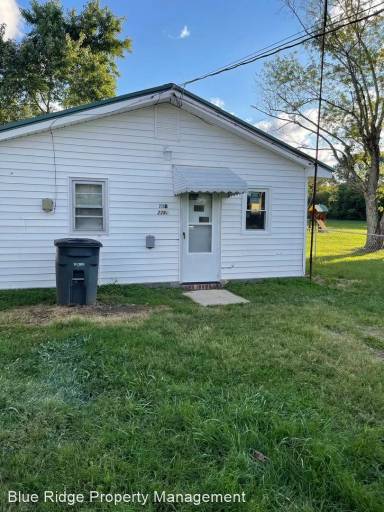 Main picture of 228 Moreland Dr