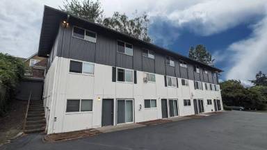 Main picture of 4425 SE 15th Ave