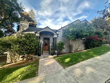 Main picture of 3651 Dorisa Ave