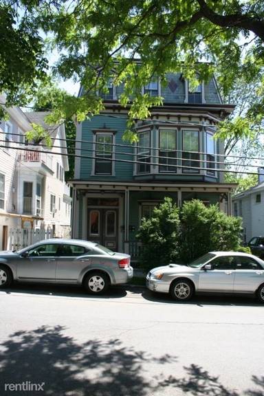 Main picture of 298 Caroline St