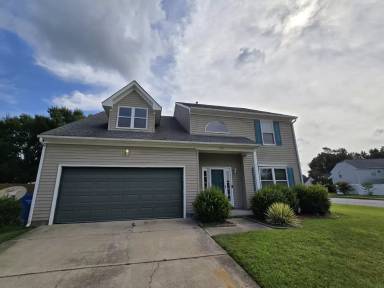 Main picture of 301 Silver Rail Ln