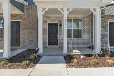 Main picture of Novel Harpeth Heights