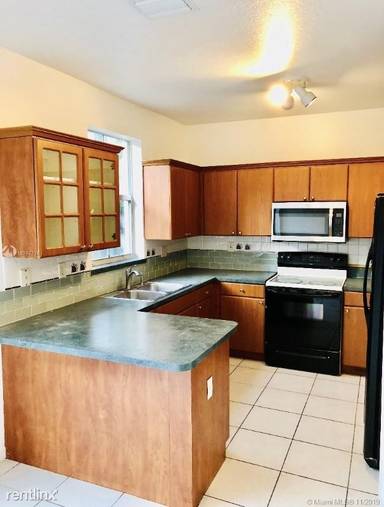 Main picture of 8914 SW 108th Pl