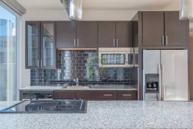 Main picture of 189 W Kinzie St