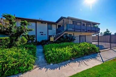 Main picture of 3702 S Marine St