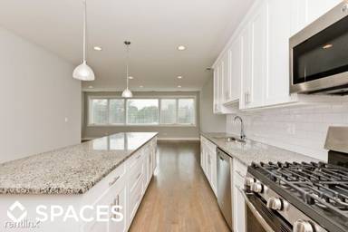 Main picture of 4351 N Lincoln Ave