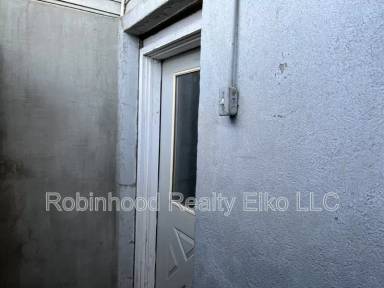 Main picture of 177 W Court St