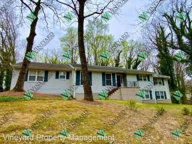 Main picture of 121 Maryeanna Dr