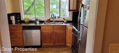 Main picture of 965 Myrtle St NE