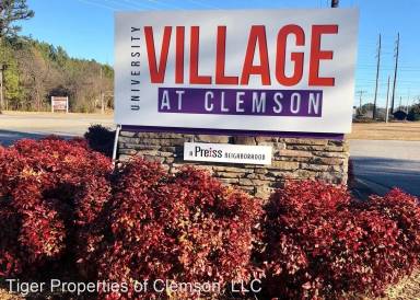 Main picture of 128 University Village Dr