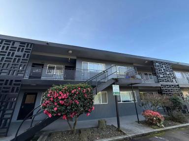Main picture of 5950 SW Hall Blvd