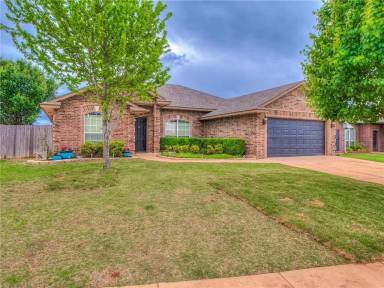 Main picture of 4200 Manhattan Dr