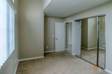 Main picture of 4255 Winona Ave