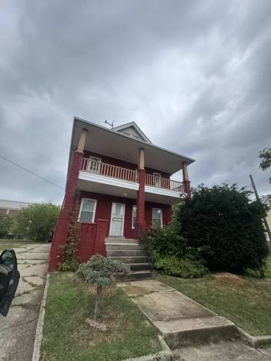 Main picture of 15353 Yorrick Avedown