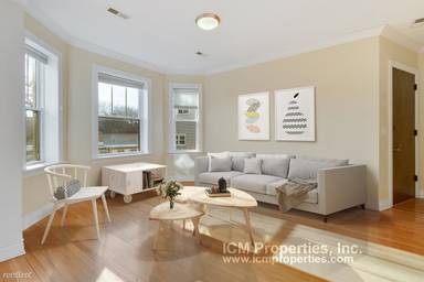 Main picture of 4863 N Hermitage Ave