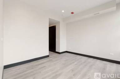 Main picture of 1123 W Randolph St