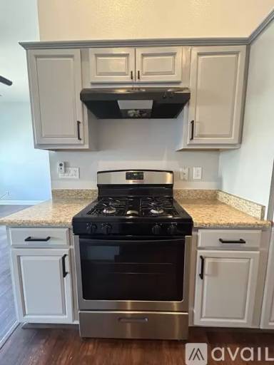 Main picture of 2089 Overton Beach St
