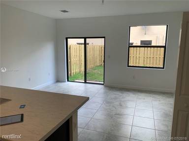 Main picture of 11342 SW 249th St