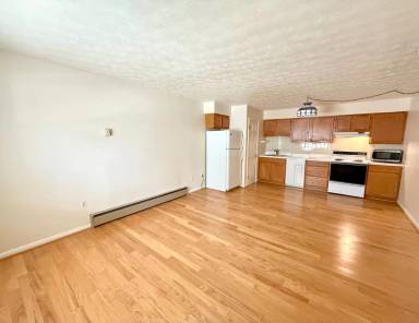 Main picture of 215 S Eaton St
