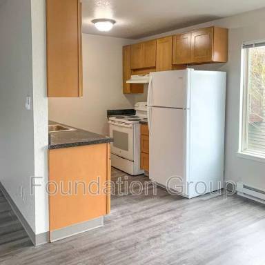 Main picture of 10521 Midvale Ave N Seattle, WA 98133