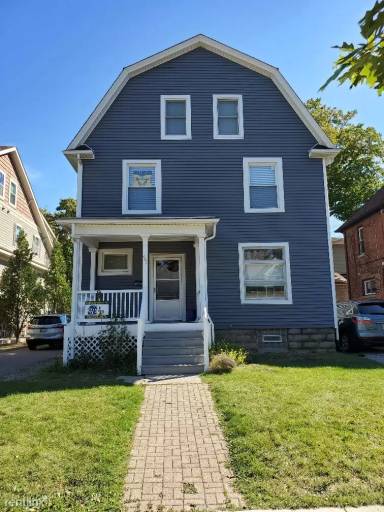 Main picture of 441 S 5th Ave