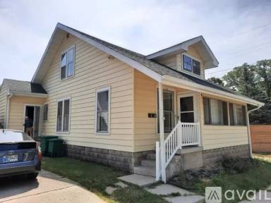 Main picture of 1110 S 12th St