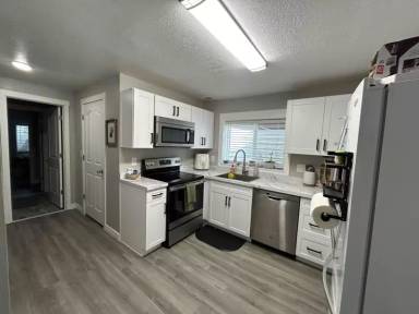 Main picture of 3988 E Dillons Dr