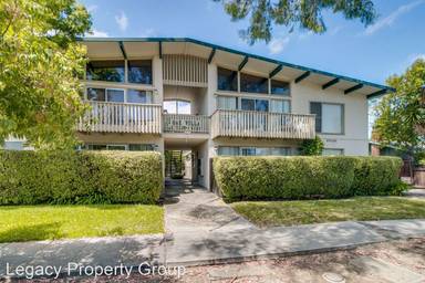Main picture of 338 Oak St