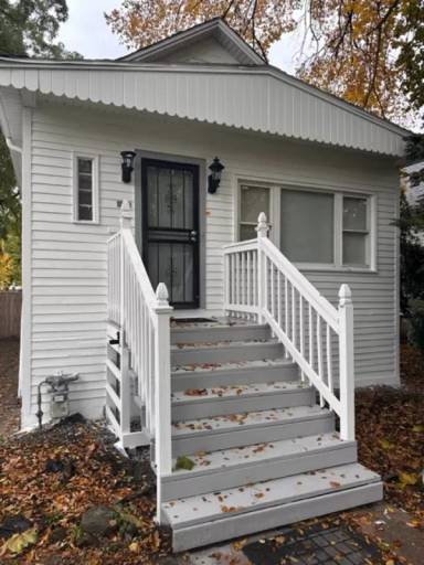 Main picture of 9521 S Winston Ave