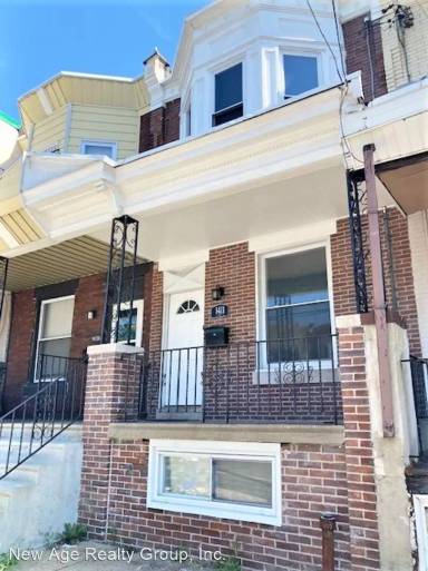 Main picture of 1411 S 52nd St