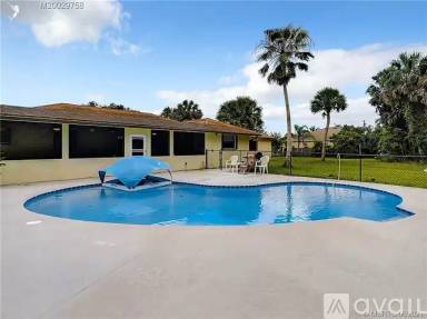 Main picture of 1914 SW Flower Ln